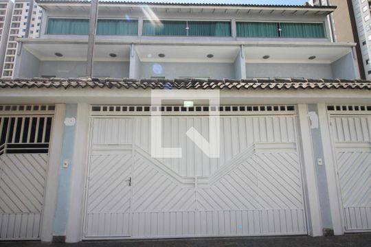 Fachada de casa à venda com 4 quartos, 300m² em Jardim Prudência, São Paulo