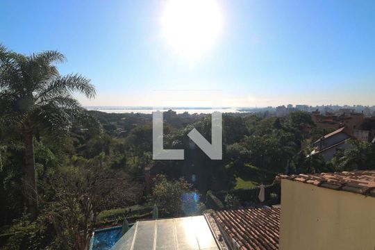 Vista da Suíte 1 de casa de condomínio à venda com 3 quartos, 620m² em Santa Tereza, Porto Alegre