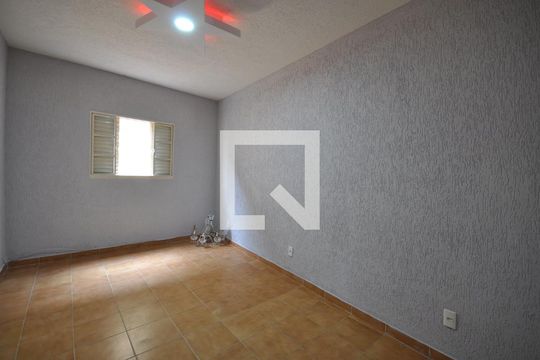 Quarto 1 de casa para alugar com 2 quartos, 107m² em Vila Paulistana, São Paulo