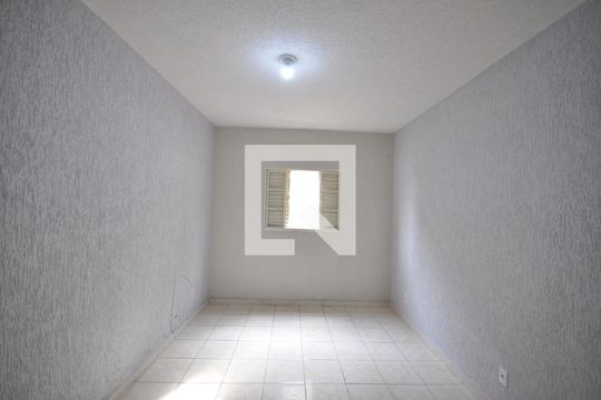 Quarto 2 de casa para alugar com 2 quartos, 107m² em Vila Paulistana, São Paulo