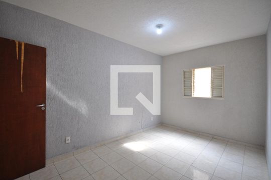 Quarto 2 de casa para alugar com 2 quartos, 107m² em Vila Paulistana, São Paulo