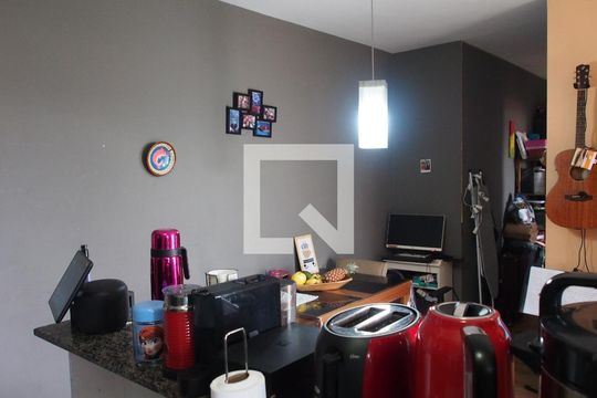 Sala de apartamento à venda com 2 quartos, 70m² em Vila das Hortências, Jundiaí