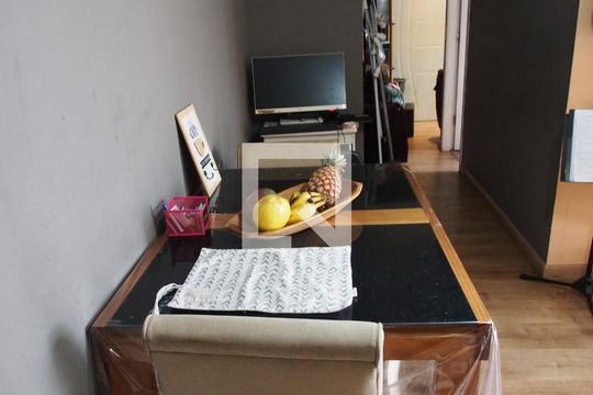 Sala de apartamento à venda com 2 quartos, 70m² em Vila das Hortências, Jundiaí