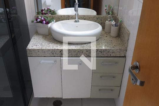Banheiro Social - Cuba e Gabinete de casa à venda com 3 quartos, 108m² em Vila Pereira Barreto, São Paulo