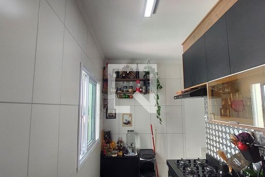 Cozinha de apartamento para alugar com 2 quartos, 89m² em Vila Linda, Santo André