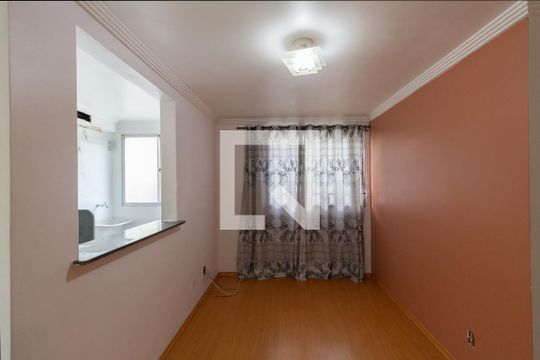 Apartamento à venda com 2 quartos, 45m² em Jardim Santa Teresinha, São Paulo