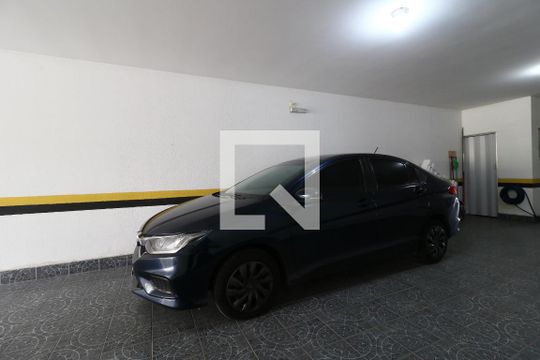 Garagem de apartamento à venda com 3 quartos, 83m² em Campestre, Santo André