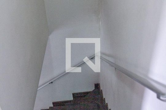 Escada de casa à venda com 3 quartos, 99m² em Vila Matilde, São Paulo