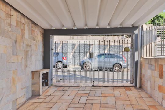 Garagem de casa à venda com 3 quartos, 101m² em Jaguaré, São Paulo