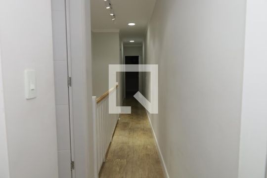 corredor de casa à venda com 3 quartos, 150m² em Itaquera, São Paulo