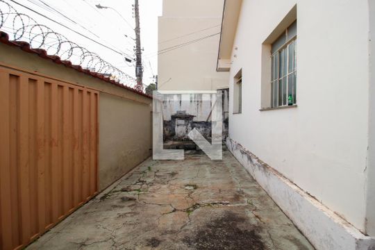 Detalhe da área de serviço de casa à venda com 2 quartos, 1480m² em Sagrada Família, Belo Horizonte