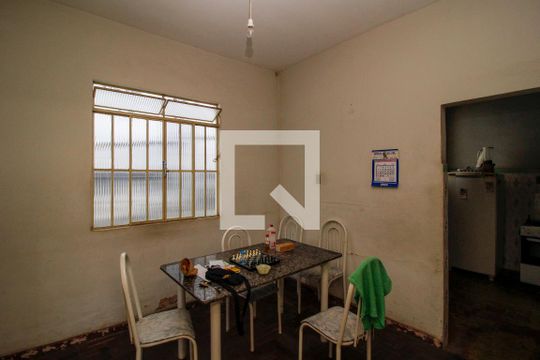 Cozinha  de casa à venda com 2 quartos, 1480m² em Sagrada Família, Belo Horizonte