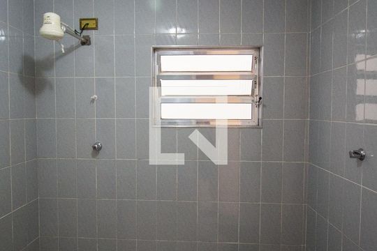 Banheiro 3 de casa à venda com 3 quartos, 185m² em Vila Danubio Azul, São Paulo