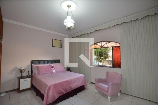 Quarto 1 Suite de casa à venda com 3 quartos, 500m² em Inhaúma, Rio de Janeiro