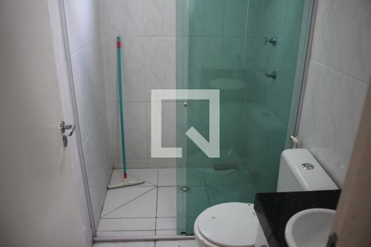 Banheiro de apartamento para alugar com 2 quartos, 45m² em Fonte Grande, Contagem