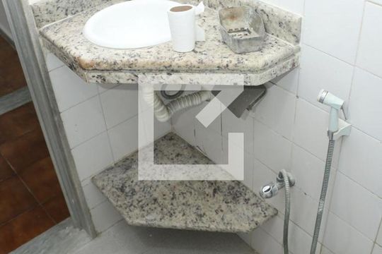 Banheiro de casa para alugar com 2 quartos, 60m² em Metrópole, Nova Iguaçu