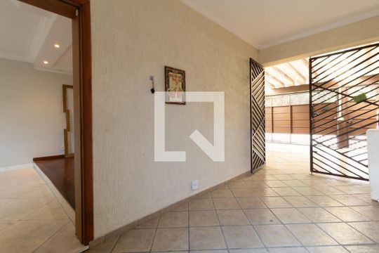 Quintal de casa à venda com 2 quartos, 232m² em Vila Graciosa, São Paulo