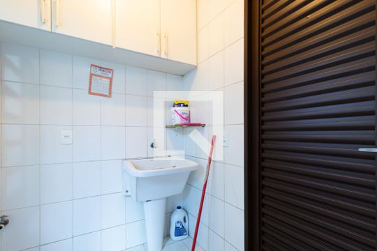 Área de Serviço de casa à venda com 2 quartos, 232m² em Vila Graciosa, São Paulo