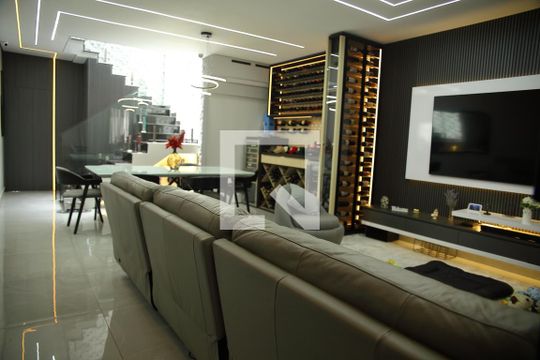 Sala de casa à venda com 3 quartos, 275m² em Independência, São Bernardo do Campo
