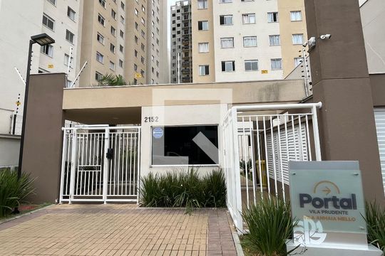 Fachada de apartamento para alugar com 1 quarto, 26m² em Vila Ema, São Paulo