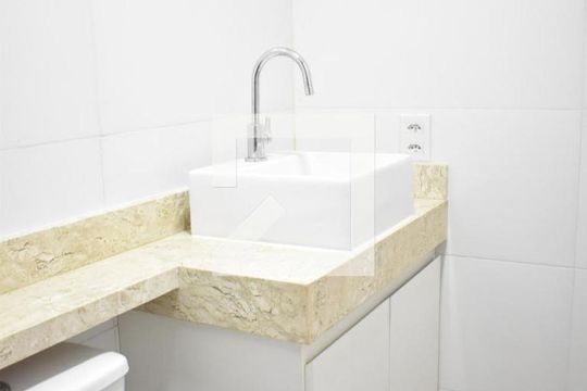 Banheiro de apartamento para alugar com 2 quartos, 50m² em Campo Grande, Rio de Janeiro