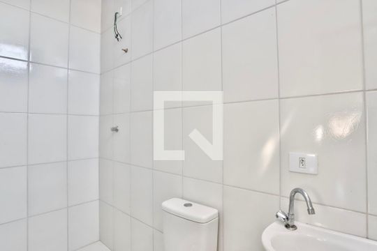 Banheiro  de casa para alugar com 1 quarto, 40m² em Vila Bancaria, São Paulo