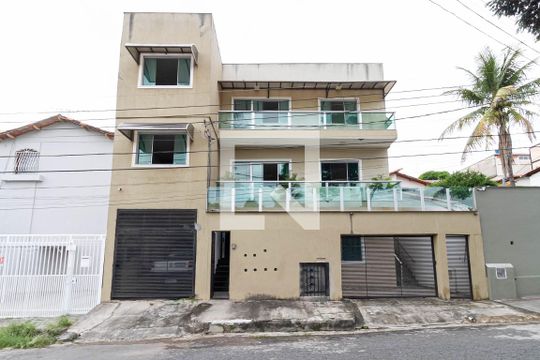 Fachada de casa à venda com 3 quartos, 431m² em Planalto, Belo Horizonte