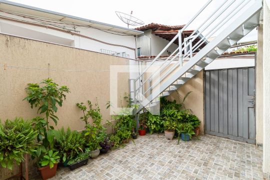 Casa 1 - Quintal de casa à venda com 3 quartos, 431m² em Planalto, Belo Horizonte