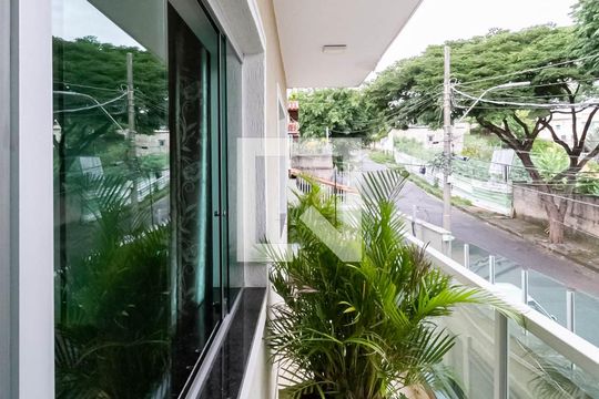 Casa 1 - Varanda da sala de casa à venda com 3 quartos, 431m² em Planalto, Belo Horizonte