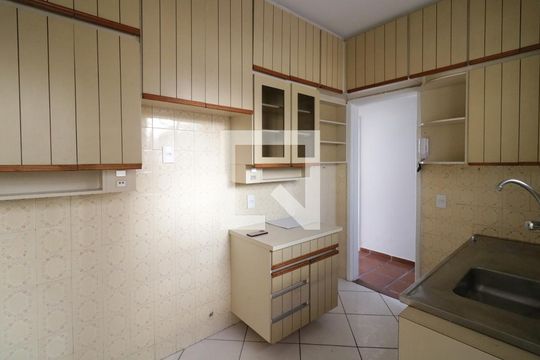 Cozinha de apartamento à venda com 2 quartos, 46m² em Tauá, Rio de Janeiro