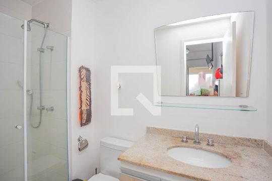 Banheiro de apartamento para alugar com 1 quarto, 41m² em Vila Dom Pedro I, São Paulo