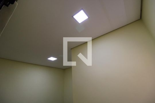 Suíte de casa para alugar com 1 quarto, 59m² em Jardim Miriam, São Paulo