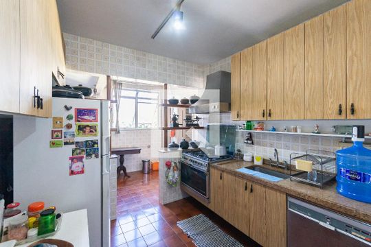 Cozinha de apartamento à venda com 3 quartos, 116m² em Grajaú, Rio de Janeiro