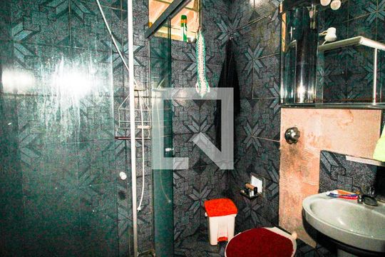 Banheiro de casa à venda com 3 quartos, 500m² em Bom Jesus, Belo Horizonte