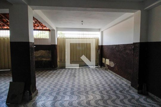 Garagem de casa à venda com 3 quartos, 500m² em Bom Jesus, Belo Horizonte