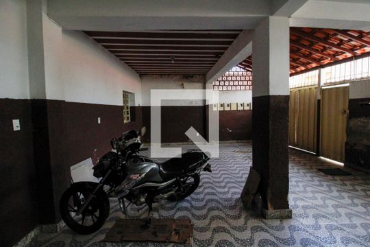 Garagem de casa à venda com 3 quartos, 500m² em Bom Jesus, Belo Horizonte