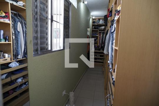 Closet de casa à venda com 4 quartos, 203m² em Vila Barreto, São Paulo