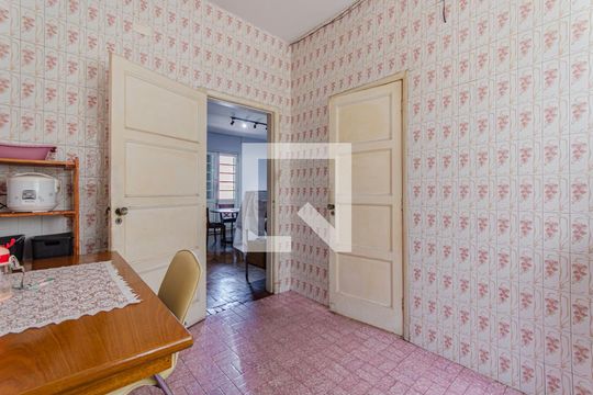 Cozinha de apartamento à venda com 2 quartos, 130m² em Liberdade, São Paulo