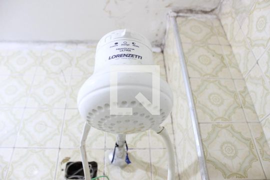Banheiro de apartamento para alugar com 1 quarto, 30m² em Itararé, São Vicente