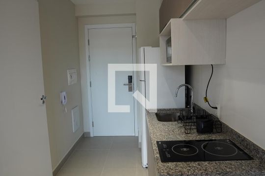 Cozinha de kitnet/studio à venda com 1 quarto, 25m² em Pinheiros, São Paulo
