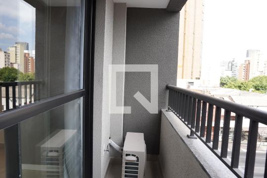 Varanda de kitnet/studio à venda com 1 quarto, 25m² em Pinheiros, São Paulo