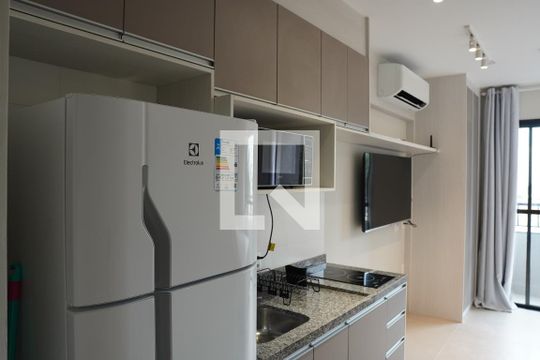 Cozinha de kitnet/studio à venda com 1 quarto, 25m² em Pinheiros, São Paulo