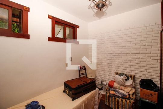 Quarto de Serviço de casa à venda com 6 quartos, 170m² em Mangabeiras, Belo Horizonte