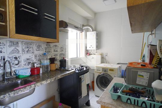 Cozinha de apartamento à venda com 3 quartos, 67m² em Morro Santana, Porto Alegre