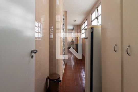Área de serviço de apartamento para alugar com 3 quartos, 329m² em Itaim Bibi, São Paulo
