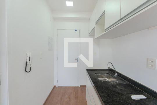 Cozinha de kitnet/studio à venda com 1 quarto, 24m² em Consolação, São Paulo