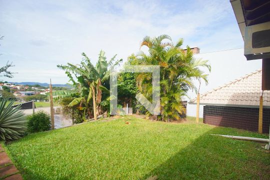 Quintal de casa à venda com 3 quartos, 82m² em Rondônia, Novo Hamburgo