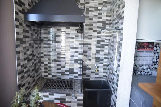 Sacada de apartamento para alugar com 2 quartos, 57m² em Jardim Marilu, Cotia