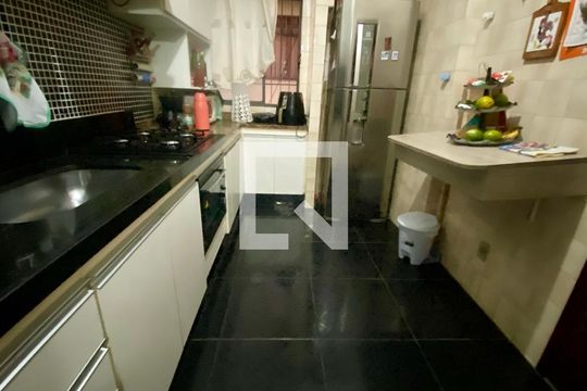 Cozinha de apartamento à venda com 3 quartos, 150m² em Salgado Filho, Belo Horizonte