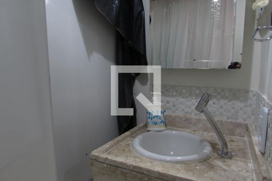 Banheiro Suíte térrea de casa à venda com 4 quartos, 237m² em Jardim Bonfiglioli, São Paulo
